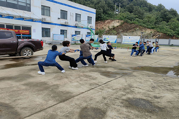 豫能新能源情系職工，送“涼方涼策”大禮包